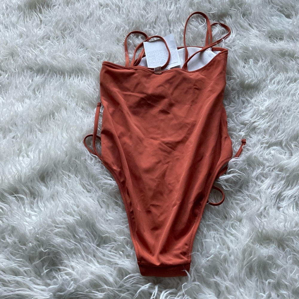 🆕Victoria’s Secret Pink Ruched‎ One-Piece in Amber Clay - Picture 3 of 5